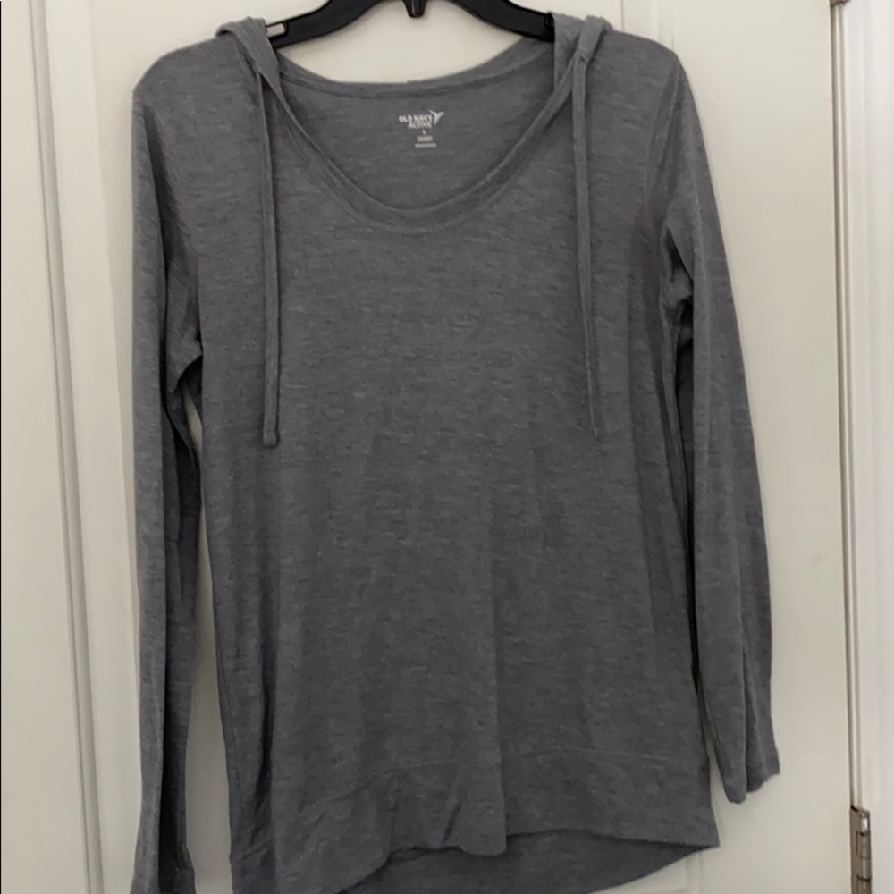 long sleeve hooded workout shirt